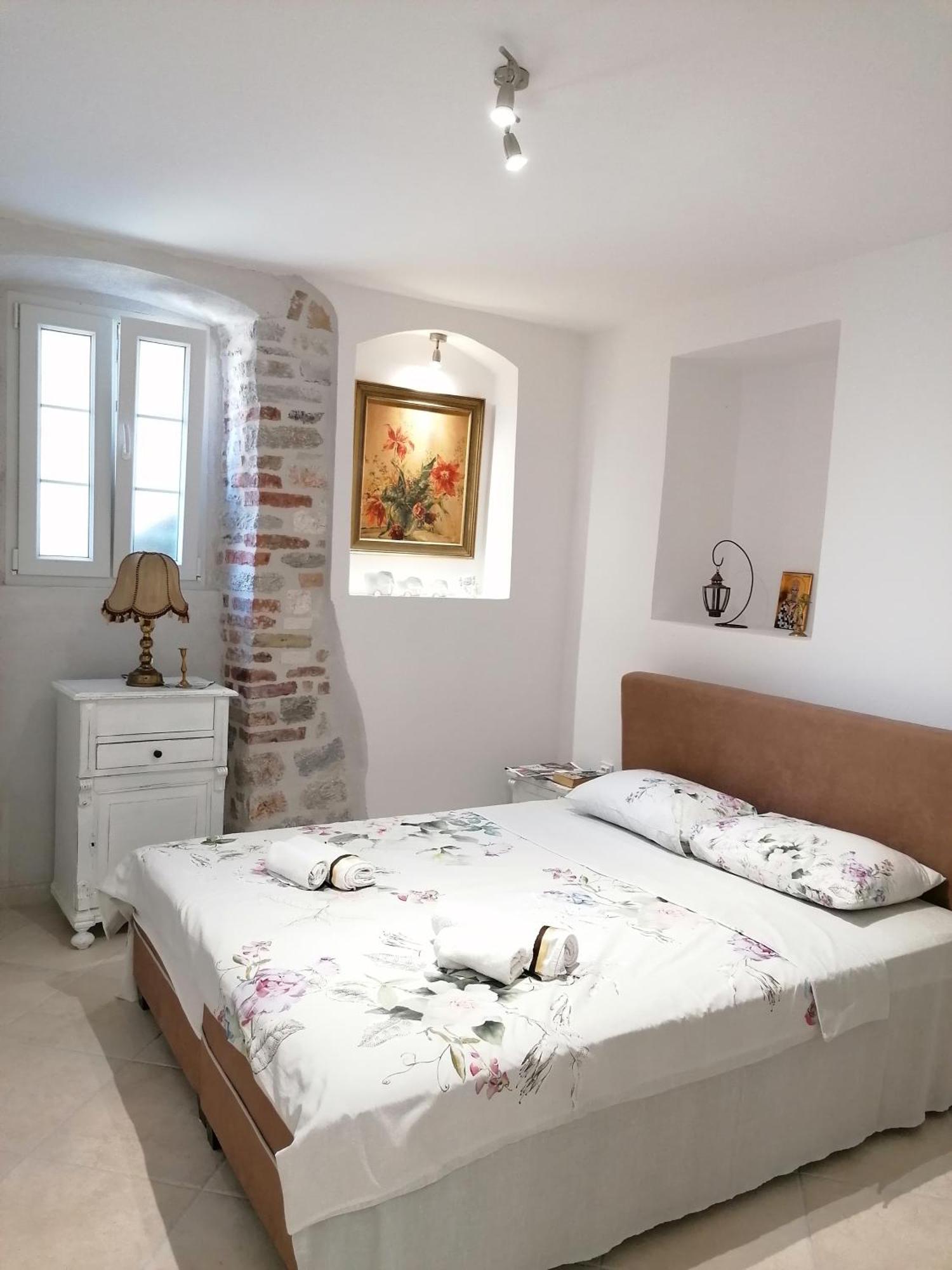 New Renovated Old Town Martiva Apartment Котор Стая снимка