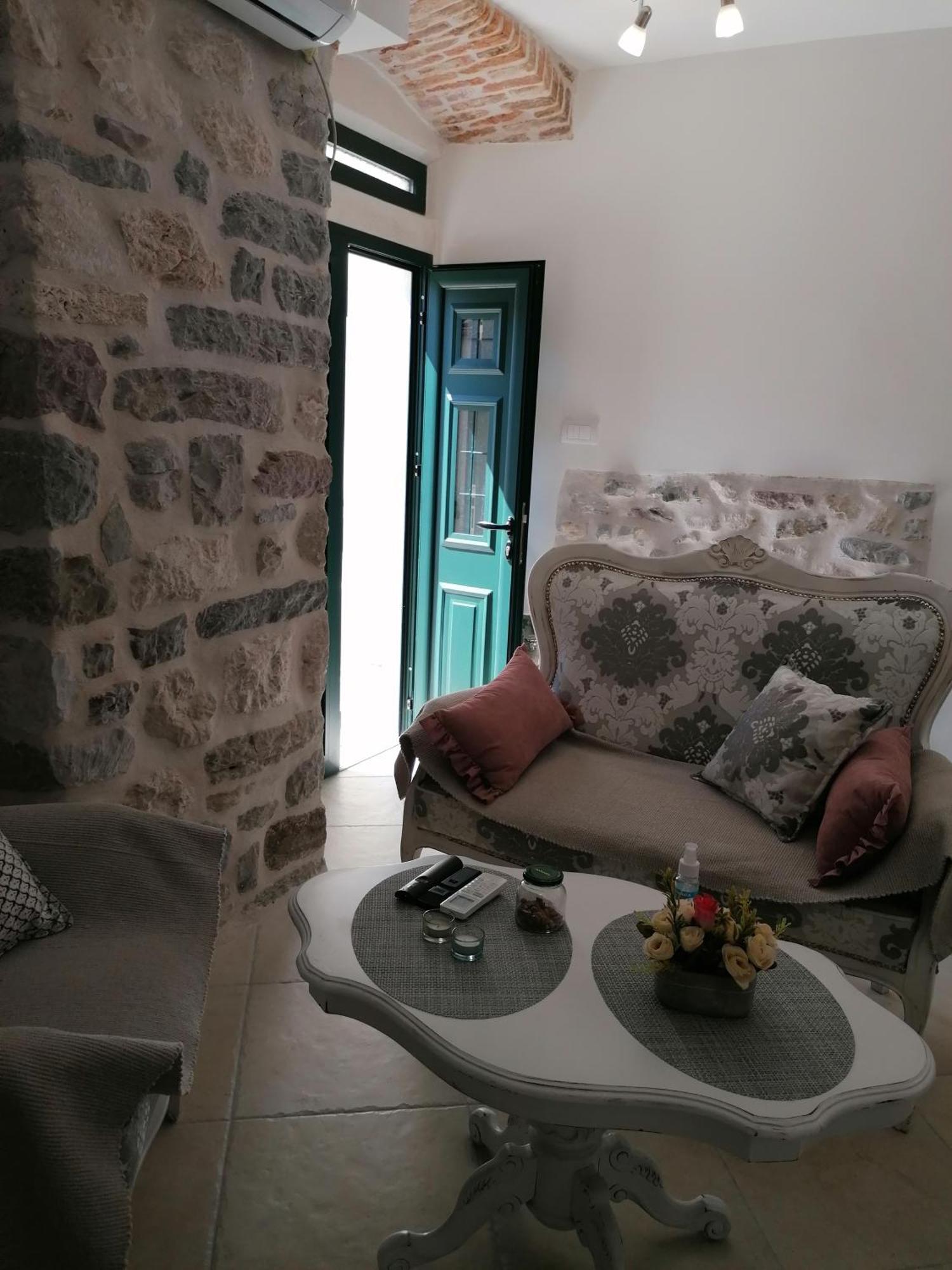 New Renovated Old Town Martiva Apartment Котор Стая снимка